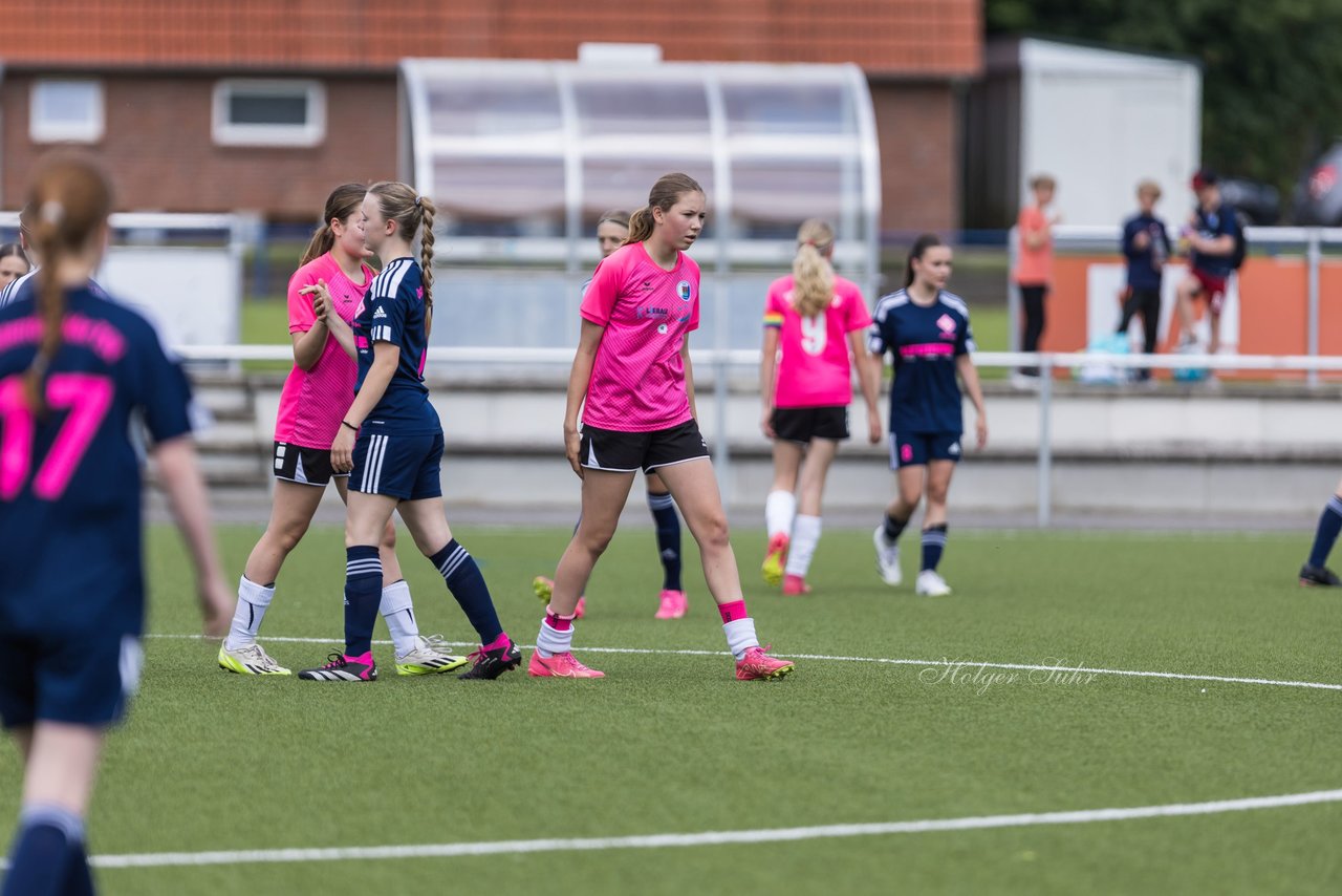 Bild 286 - wCJ Osterroenfelder TSV - VfL Pinneberg : Ergebnis: 0:15